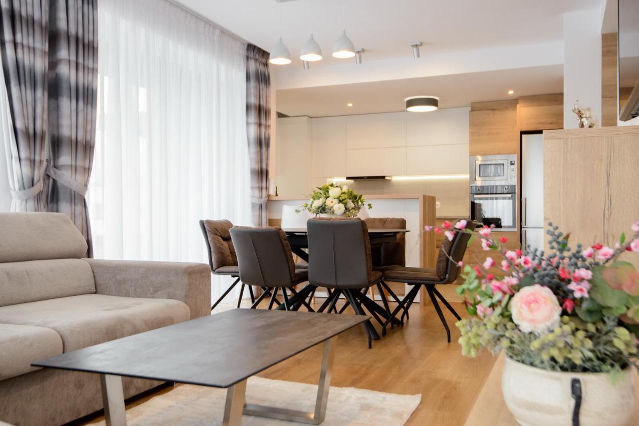 Penthouse Eliza - Coressi Brasov Bagian luar foto